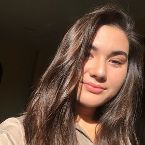 Meet your Posher, Michaela